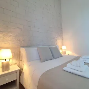 Nell'azzurro Guest house