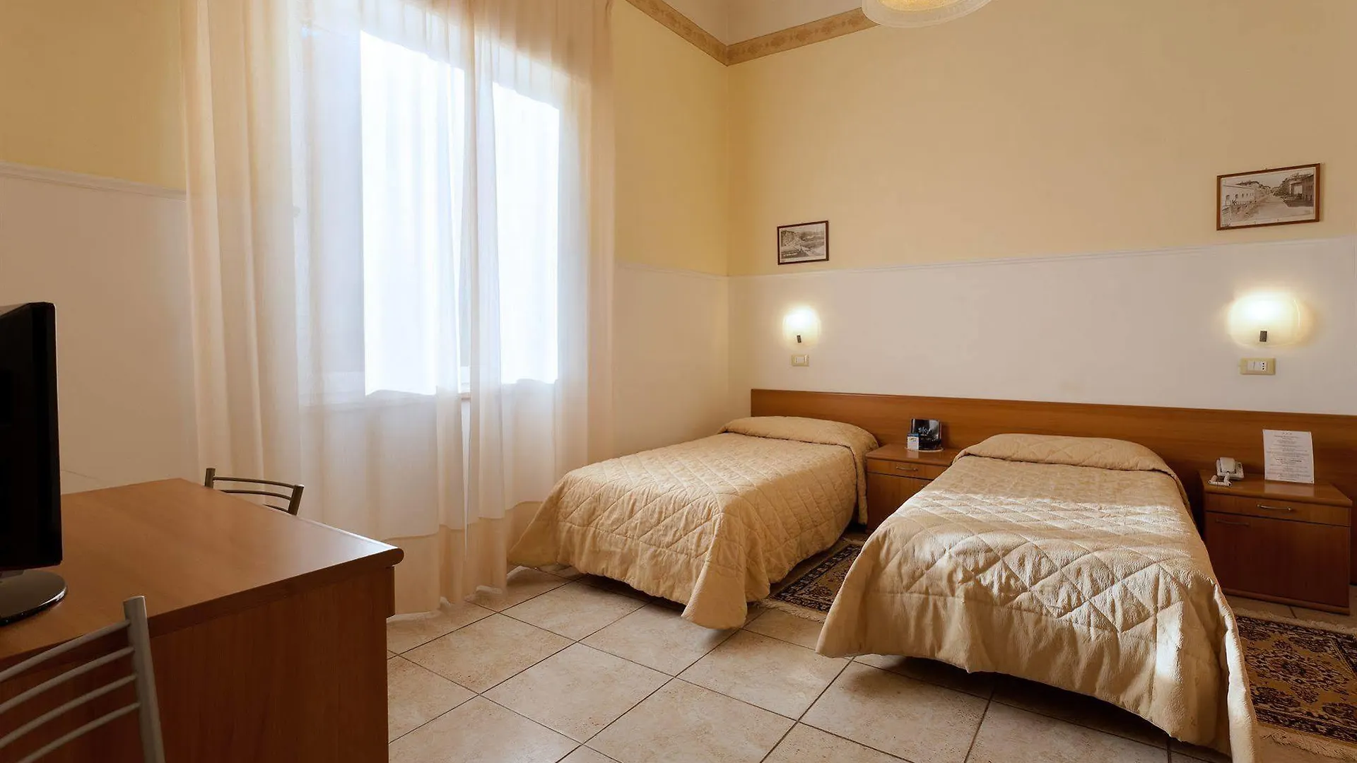 Parking Hotel Giardino Livourne