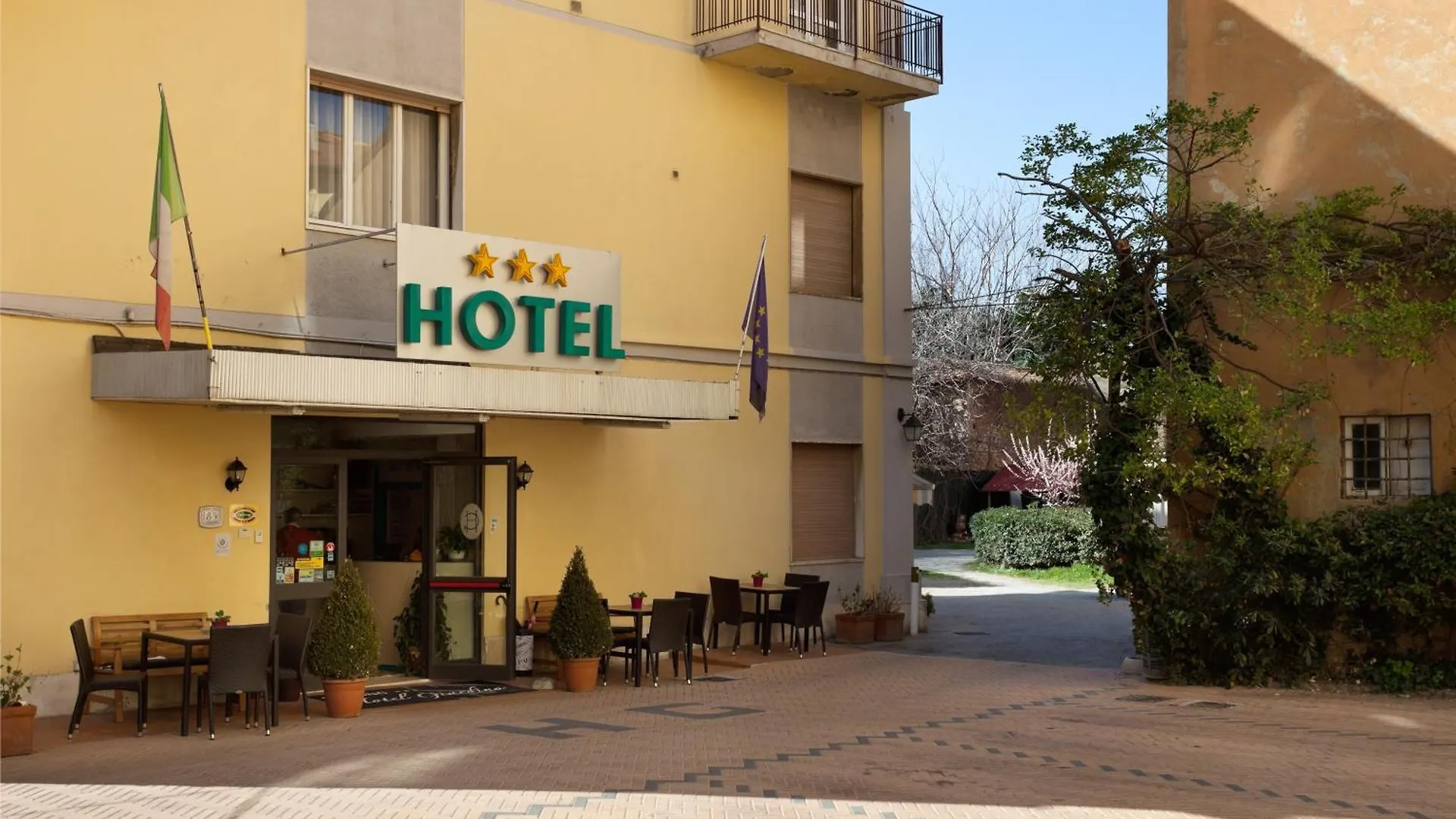 Parking Hotel Giardino Livorno Olaszország
